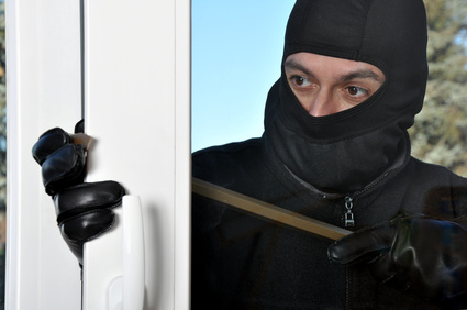 Schlüsseldienst Backnang Einbrecher stemmt Fenster auf